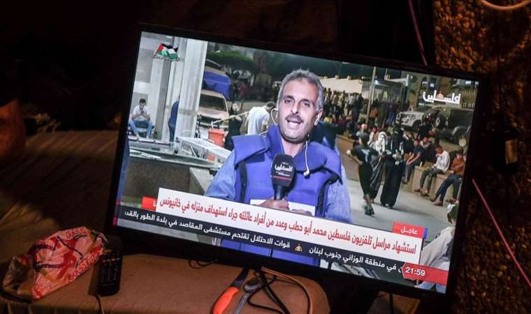 Yelek ve kaskı çıkardı: Meslektaşının ölümüne tepki gösterdi