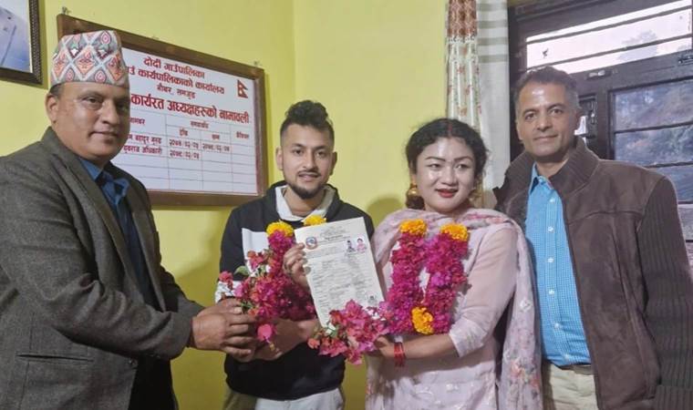 Yasal hale gelmişti: Nepal'de ilk eşcinsel evlilik