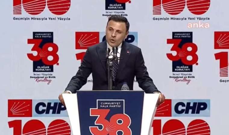 Özgür Çelik CHP kurultayında konuştu...