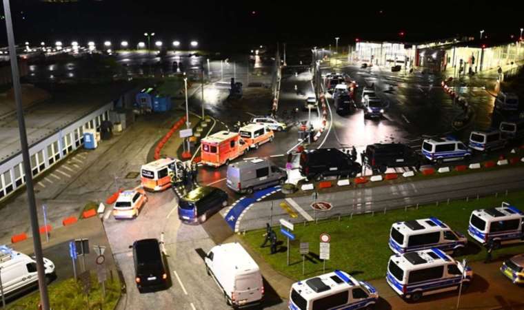Hamburg Havalimanı'nda panik: 4 yaşındaki çocuğunu rehin aldı