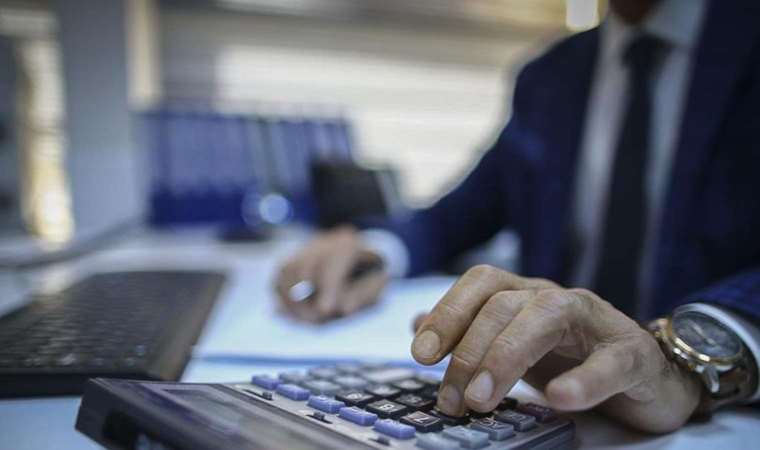 Az kalsın memurluktan oluyordu