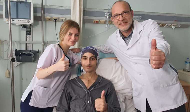 Kalbini 12 santim sağa kaydıran 6.5 kiloluk dev tümör doktorlarını bile şaşırttı