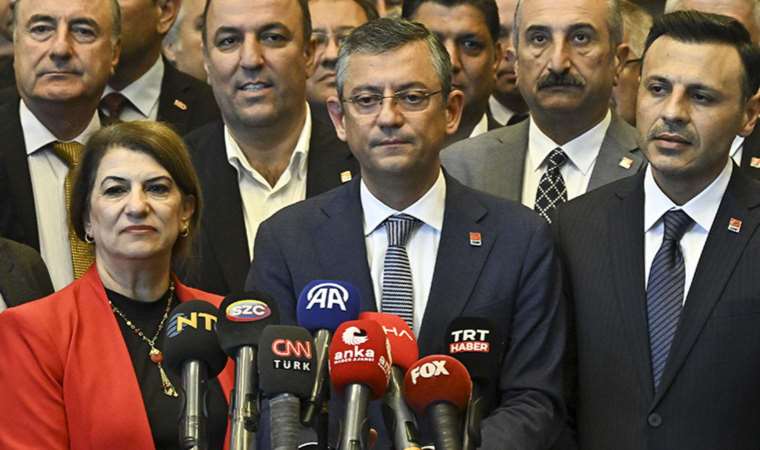 'Devir teslim' olacak mı? CHP Genel Başkanı Özgür Özel'den yeni açıklama: 'Kılıçdaroğlu'nun deneyiminden yararlanmayı sürdüreceğiz'