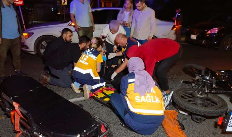 Güngören'de motosiklet otomobile çarptı: 1 yaralı