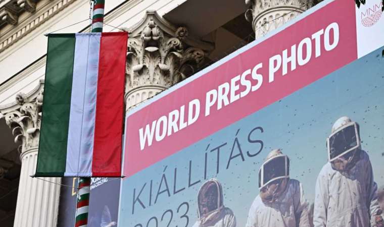 Müze müdürü, 'LGBTİ+ propagandası yaptığı' gerekçesiyle kovuldu