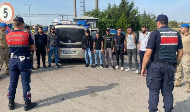 Edirne'de 481 kaçak göçmen yakalandı, 11 organizatör gözaltına alındı