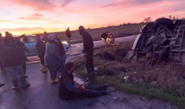 Silivri’de işçileri taşıyan minibüs kaza yaptı: 12 yaralı