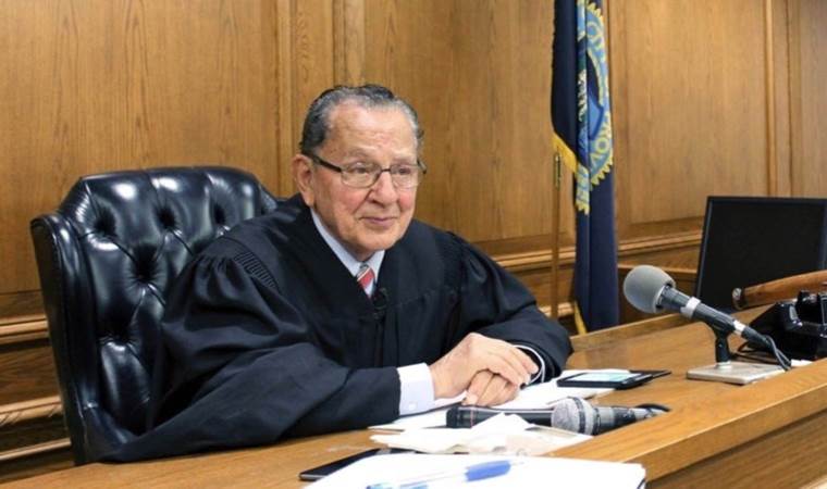 Sevenlerinden dua istedi...