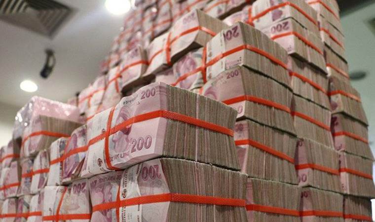 Hazine dev borçlanmaya gitti