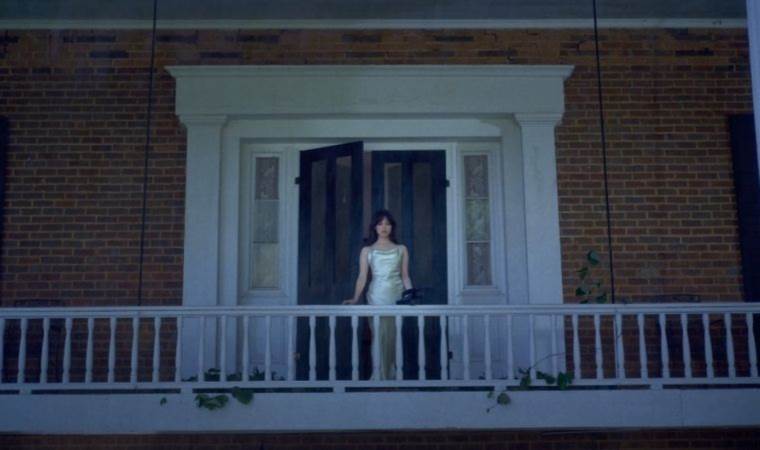 'Miller's Girl' filmi sınırları zorlayan hikayesiyle izleyicilere farklı bir deneyim vaat ediyor!