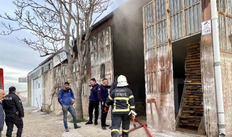 Mobilya atölyesinde korkutan yangın! (15 Aralık 2023)
