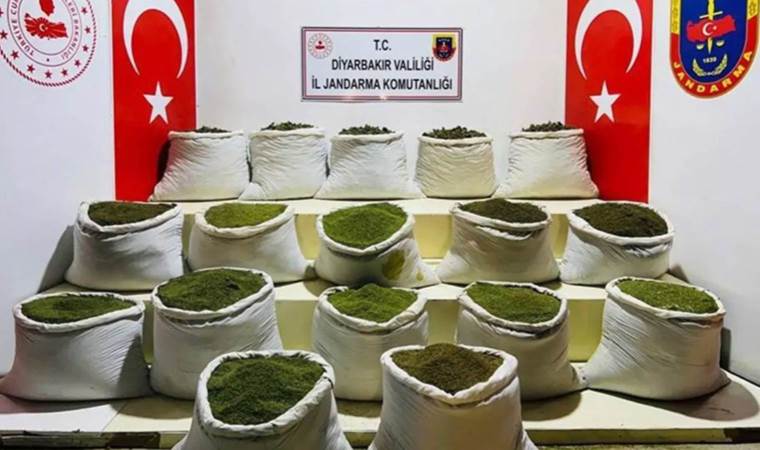 Diyarbakır'da terör operasyonu! Yüzlerce kilo ve çok sayıda mühimmat ele geçirildi
