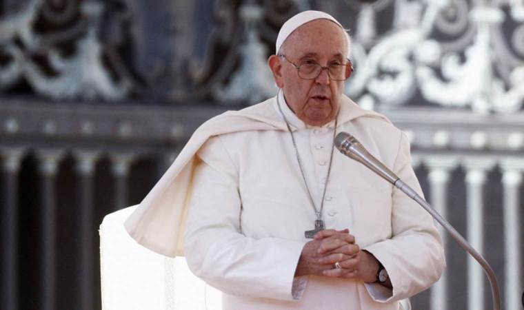 Papa Franciscus'tan Gazze açıklaması: 'Silahsız siviller bombalanıyor ve vuruluyor'