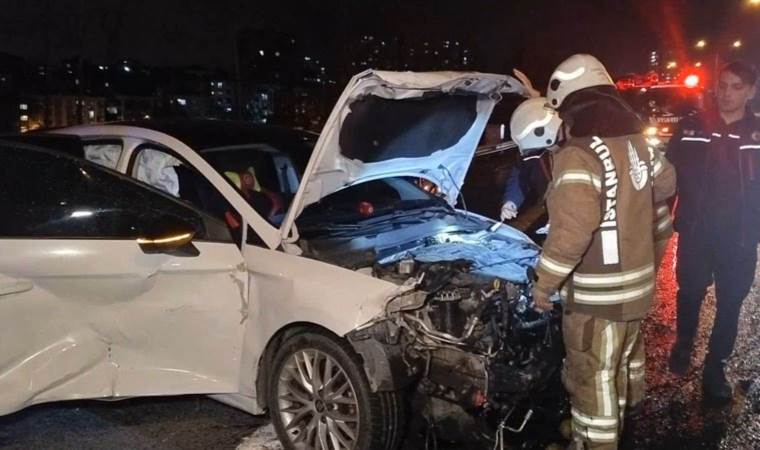 'Hatalı şerit değiştirme' kazaya neden oldu: 2 yaralı