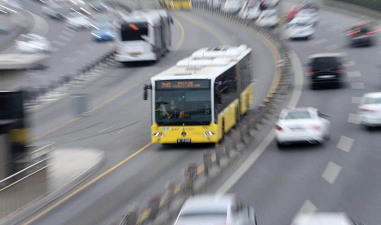 Sosyal medyada da paylaştılar: Metrobüste 'uyuşturucu' hazırlayan 3 kadına operasyon