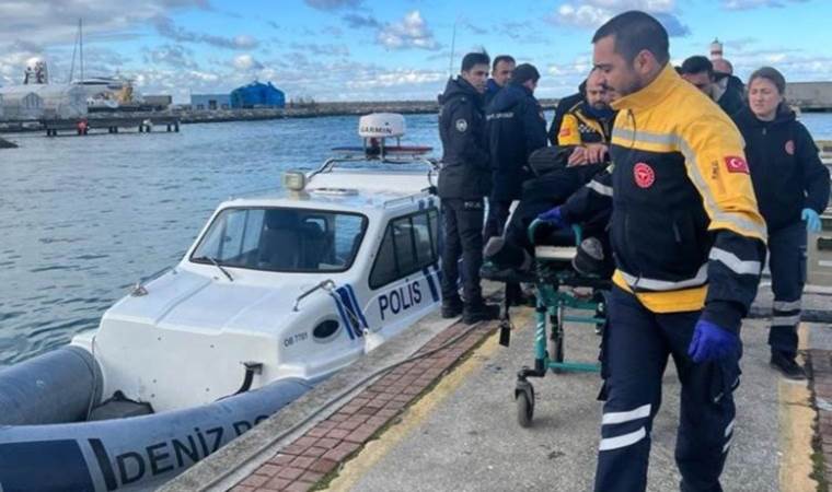 Yalova'da bir kişi feribottan atladı!