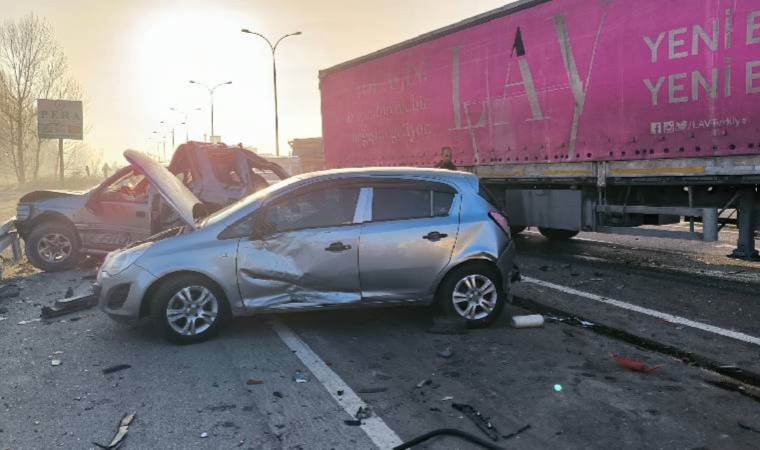 6 araç birbirine girdi... Kazada 4 kişi yaralandı!