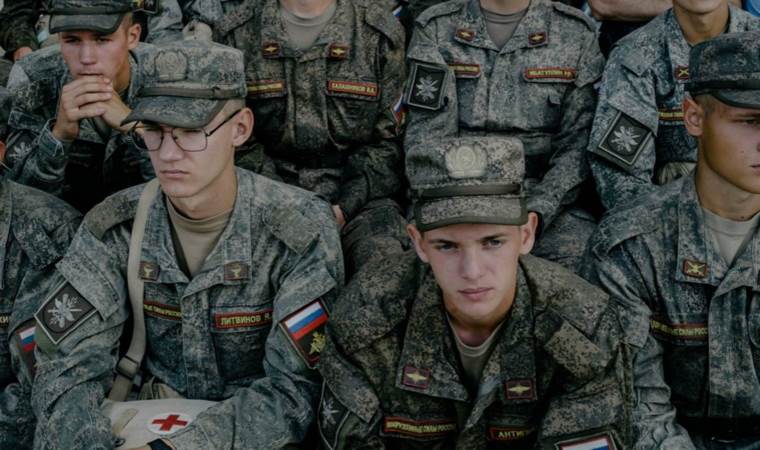 Rus askerler komutanlarından şikayetçi: 'Et parçası...'