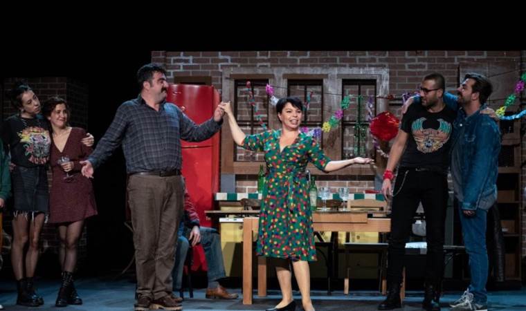 Tarihi Elhamra Sahnesi 'Bir Felaket Kutlaması' oyunuyla açıldı