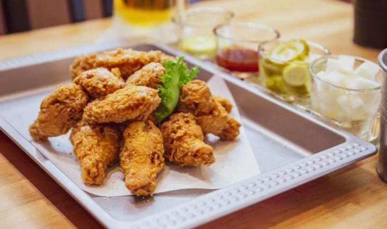 Kore mutfağının vazgeçilmezi: Püf noktalarıyla Huraideu Chicken tarifi...