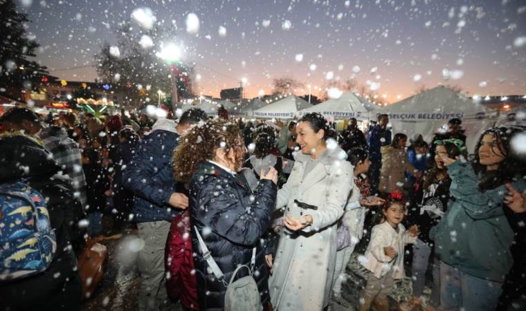 Çocuklar istedi: Efes Selçuk’ta Yeni Yıl Panayırı