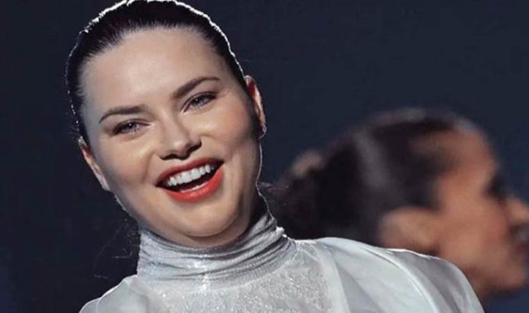 Adriana Lima, yüzündeki değişim hakkında konuştu: 'Kimse için kendimi değiştirmeyeceğim'
