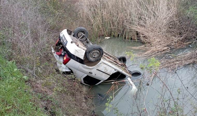 Bursa'da otomobil su kanalına düştü: 1'i ağır 5 yaralı
