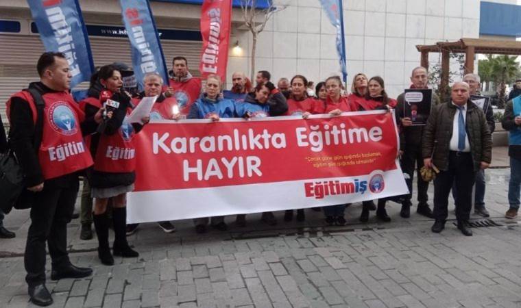 İzmir'de öğretmenlerden “yaz saati” protestosu