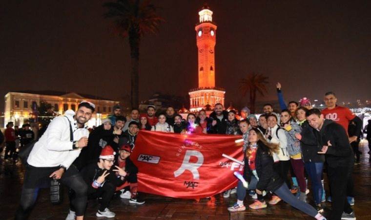 İzmir en uzun gecede koştu