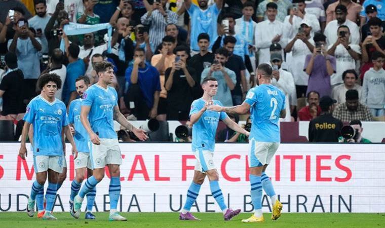 Kupayı ilk kez müzesine götürdü