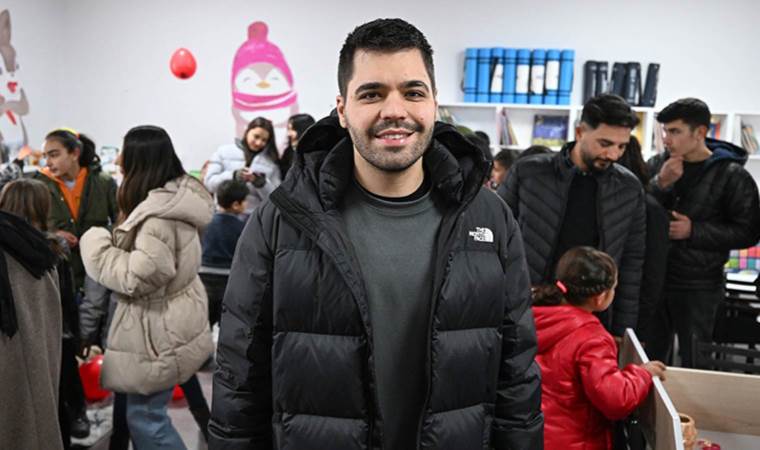 Şarkıcı Emir Can İğrek'ten, tekne kazasında kaybettiği arkadaşına büyük vefa