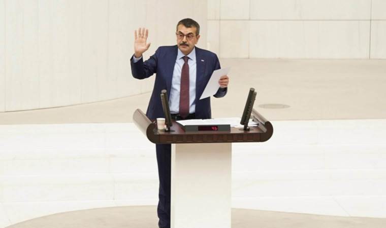 'Tarikat ve cemaatlerle protokole devam' demişti