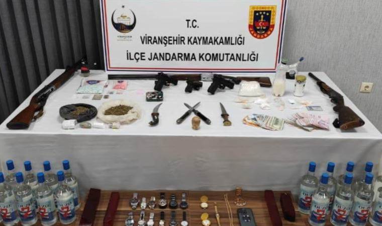 Şanlıurfa'da eğlence mekanına uyuşturucu operasyonu: 8 gözaltı