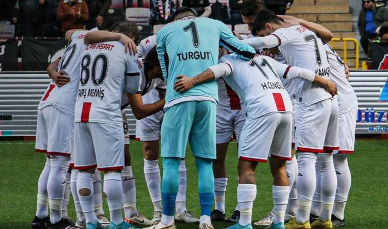 Eskişehirspor kendi sahasında bir ilki yaşadı: Şampiyonluk yolunda yara aldı!