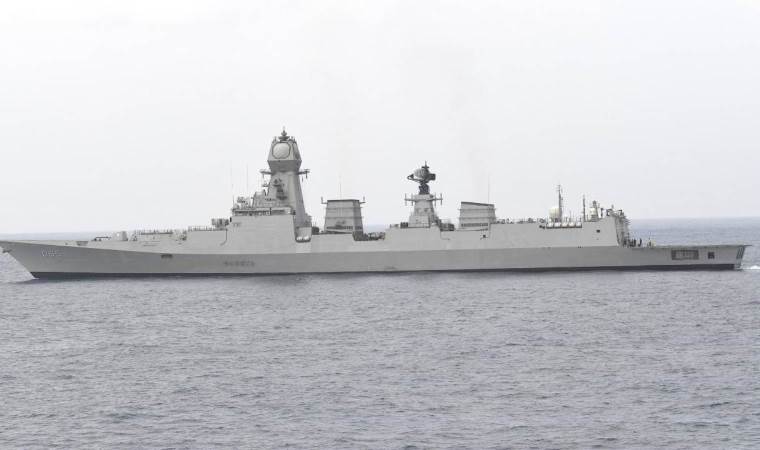 Hindistan, Umman Denizi'ne savaş gemilerini konuşlandırdı