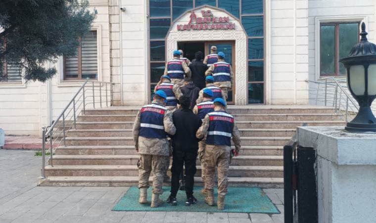 Siirt'te 11 düzensiz göçmen yakalandı, 5 organizatör tutuklandı