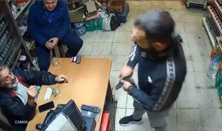 Yer Adana... Silah gösterip masadaki paketten 2 sigara alıp kaçtı