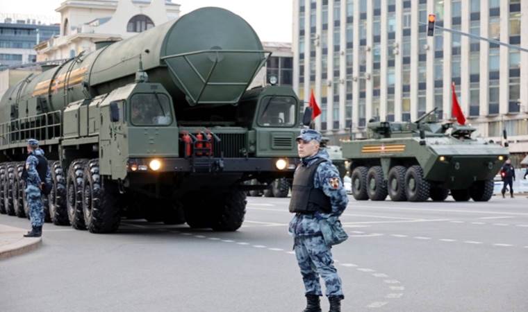 Lukaşenko duyurdu: Nükleer silahlar Belarus'ta