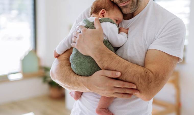 En iyi babalar hangi burçtan çıkıyor? Bebek bakımında doğuştan yetenekli olan 4 erkek burcu...