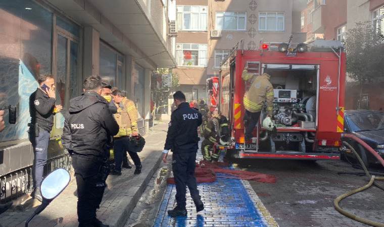 İstanbul'da kumaş deposunda korkutan yangın!