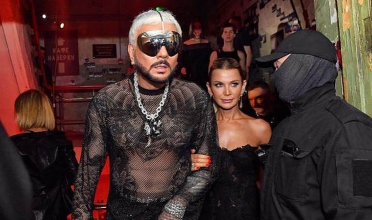 Savaşta olan ülkedeki yılbaşı partisine tepki yağdı: Halktan özür dilediler