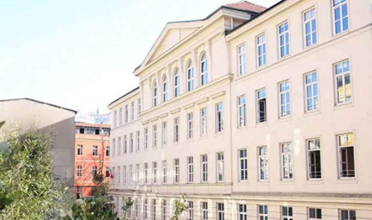 İtalyan okulunda ‘orta parmak’ krizi: Soruşturma başlatıldı