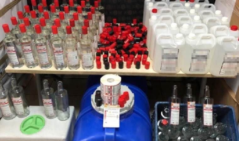 İzmir'de 3,7 ton etil alkol ele geçirildi: 107 şüpheli hakkında işlem yapıldı!