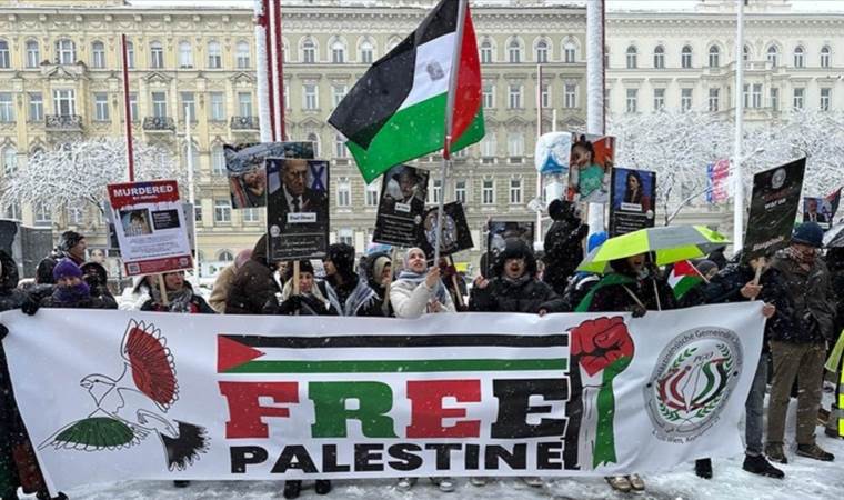 Avusturya'da Filistin gösterisi: Ateşkes talep ettiler