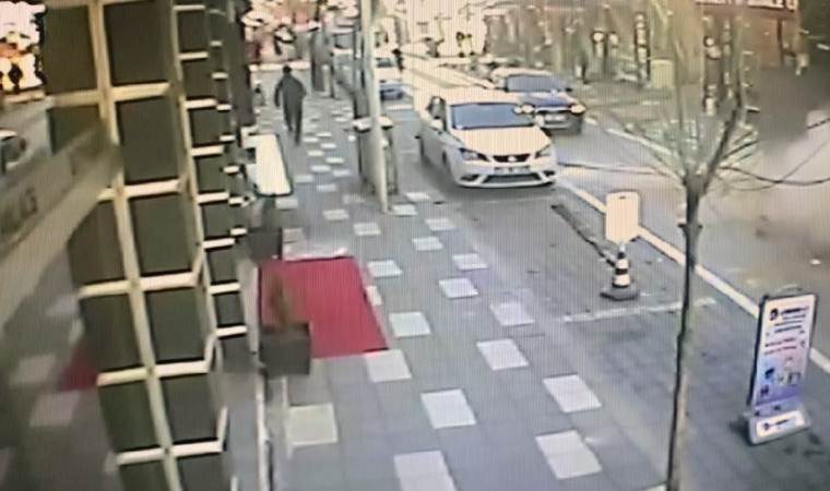 Saniye saniye kaydedildi: Bina yıkımında facianın eşiğinden dönüldü!