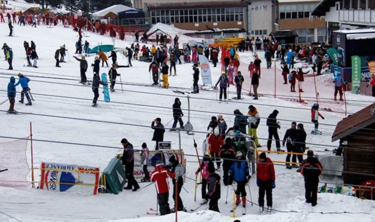 Yılbaşı tatillerinin vazgeçilmezi Uludağ, yeni yıla karsız girecek