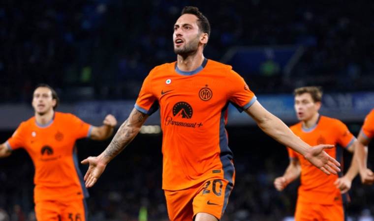 Hakan Çalhanoğlu'nun füzesi Napoli'yi yıktı!
