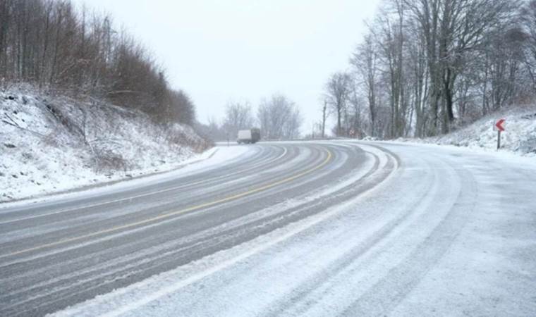 Kırklareli'de kar yağışı başladı