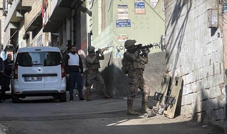 Polise ateş açtı... Ekipler etek giymiş halde yakaladı