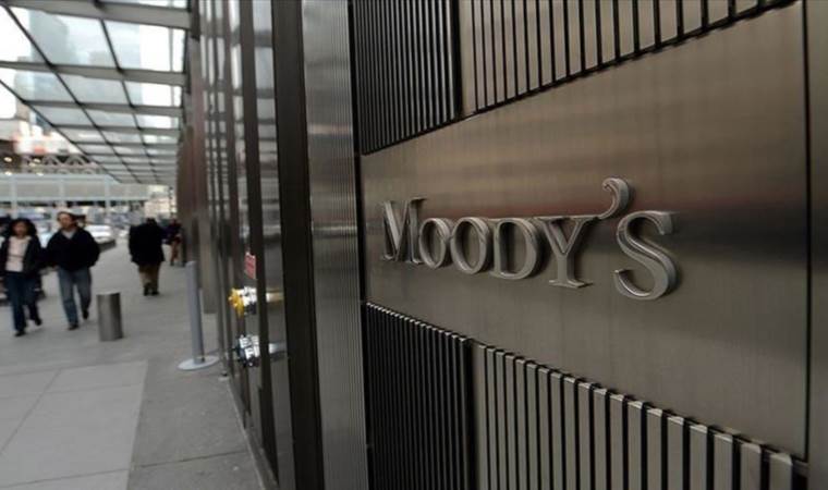 Moody's'ten bankalara uyarı!